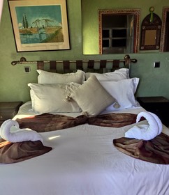 Equi Palace & Spa Near Aeroport