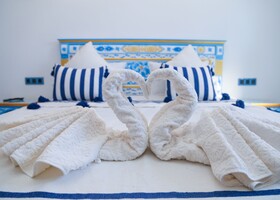 Casa Blue Pearl