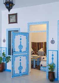 Casa Blue Pearl