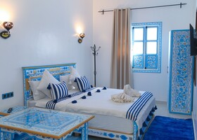 Casa Blue Pearl