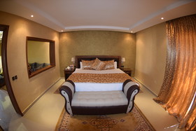 Palm's Hotel Club