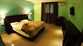 Palm's Hotel Club