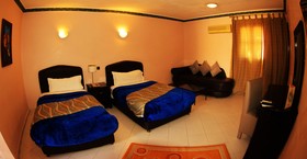 Palm's Hotel Club