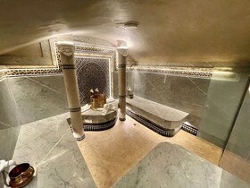 Palais Shazam & Spa