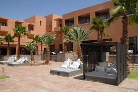 Oasis Palm Hotel