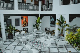 555 Hotel Clubbing Adults Only