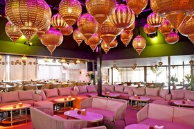 555 Hotel Clubbing Adults Only