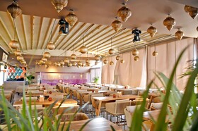 555 Hotel Clubbing Adults Only