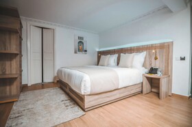 555 Hotel Clubbing Adults Only