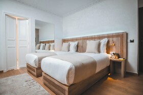 555 Hotel Clubbing Adults Only