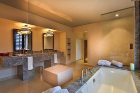 Al Maaden Villahotel & Spa