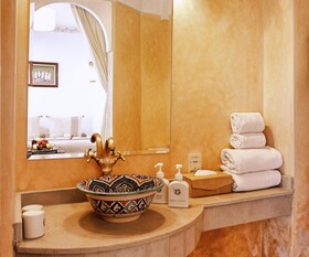 Angsana Riad Lydines