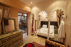 Riad Ikalimo 1