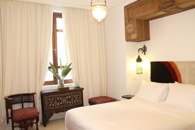El Morocco Hotel