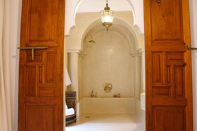 El Morocco Hotel