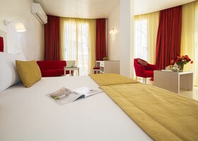 Hotel Racine