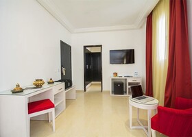 Hotel Racine