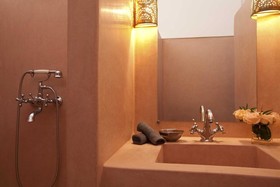Riad Davia