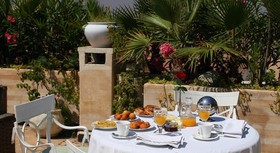 Riad Hasna Espi