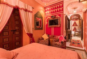 Riad Hikaya