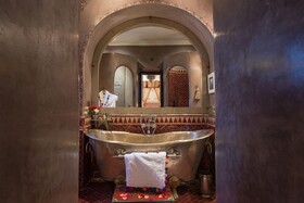 Riad Hikaya