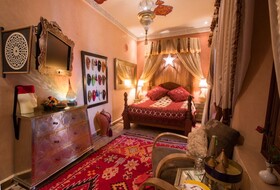 Riad Hikaya