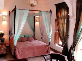 Riad Laora