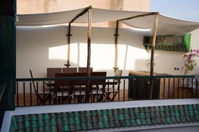 Riad Le J