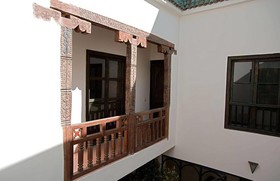 Riad Le J