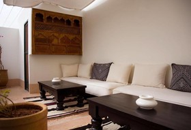 Riad Le J