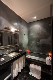 Riad Lhena