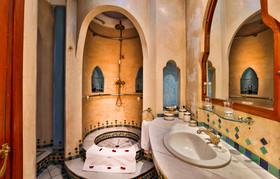 Riad Moucharabieh