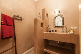 Riad Thycas