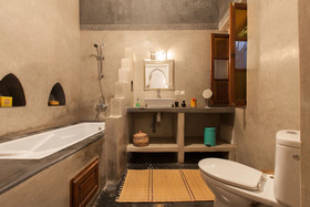 Riad Thycas