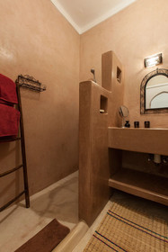Riad Thycas