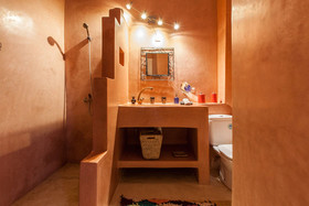 Riad Thycas