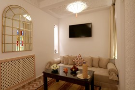 Riad Wazani Square & SPA