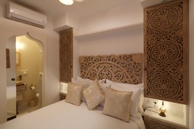 Riad Wazani Square & SPA