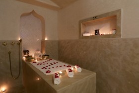 Riad Wazani Square & SPA