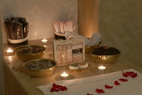 Riad Wazani Square & SPA