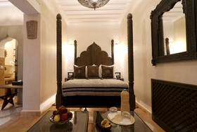 Riad Wazani Square & SPA