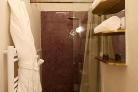 Riad Wazani Square & SPA