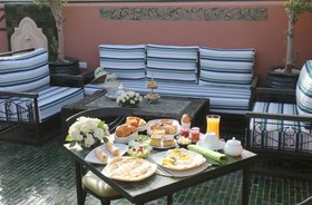 Riad Wazani Square & SPA