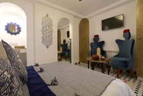 Riad Wazani Square & SPA