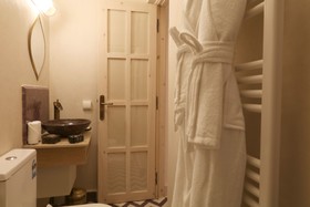 Riad Wazani Square & SPA