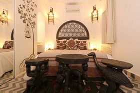 Riad Wazani Square & SPA