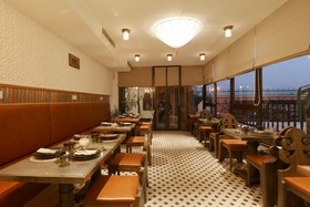 Riad Wazani Square & SPA