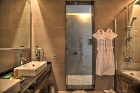 Sirayane Boutique & Spa