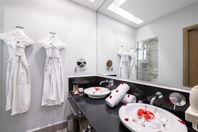 Sirayane Boutique & Spa