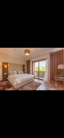 Villa London